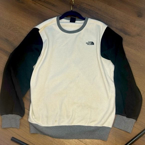 North Face used Sweater ! - Picture 1 of 5